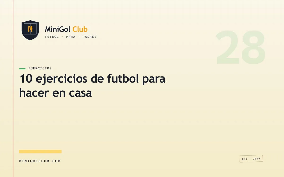 Niño jugando con balón blando en el pasillo de casa, esquivando peluches