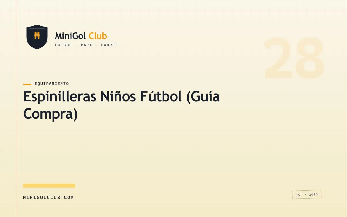 Espinilleras infantiles colocadas sobre césped junto a unas botas de fútbol